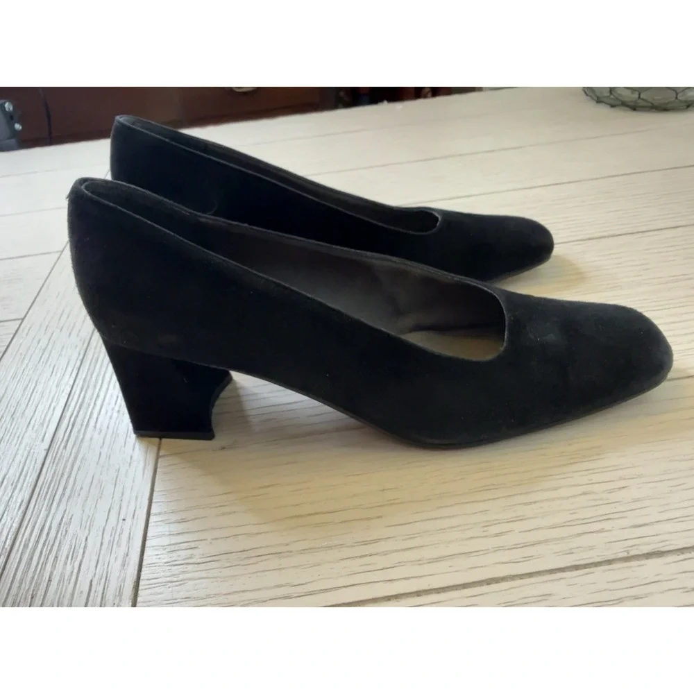 Stuart Weitzman VTG‎ 9 AA Blk Suede Block Heels Square Toe 2.5